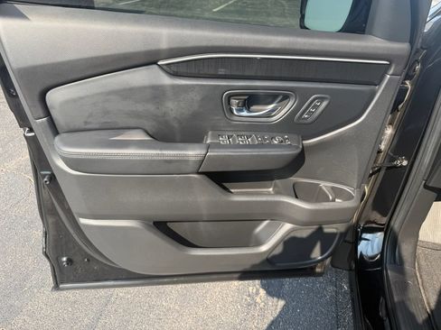 Used 2023 Honda Pilot Elite image 14