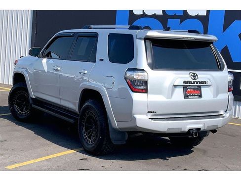 Used 2024 Toyota 4Runner SR5 AWD/4WD image 13