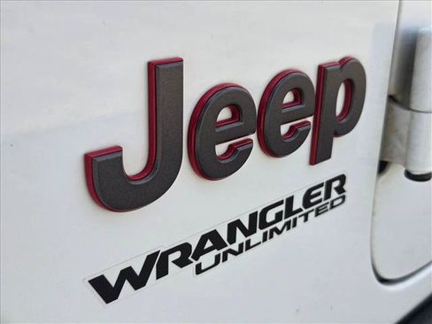 Used 2021 Jeep Wrangler Unlimited Rubicon AWD/4WD image 18