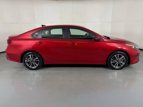 Used 2024 Kia Forte LXS image 9