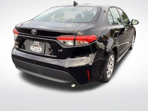 Used 2025 Toyota Corolla LE FWD image 9