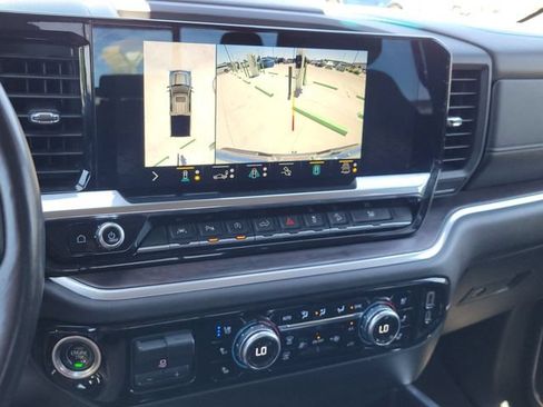 Used 2022 GMC Sierra 1500 SLT w/ SLT Premium Plus Package AWD/4WD image 18