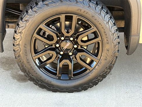 Used 2022 GMC Sierra 1500 Elevation w/ Elevation Premium Package image 10