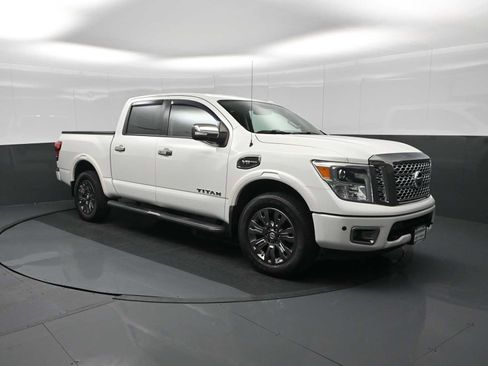 Used 2017 Nissan Titan Platinum Reserve image 1