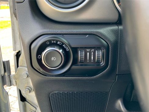 Used 2021 Jeep Wrangler Unlimited Sport AWD/4WD image 17