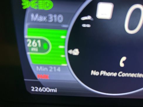 Used 2023 Chevrolet Bolt EUV Premier w/ Sun & Sound Package image 17