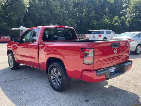 Used 2025 Nissan Frontier SV RWD image 6