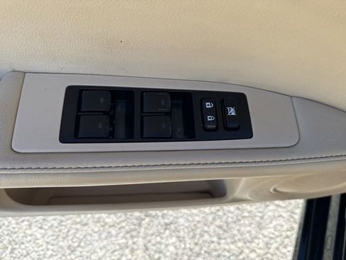 Used 2014 Lexus ES 350 w/ Luxury Package image 29