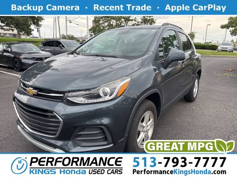 Used 2021 Chevrolet Trax LT AWD/4WD image 1