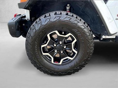 Used 2021 Jeep Gladiator Rubicon image 10