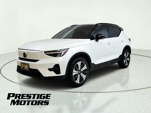 Used 2023 Volvo XC40 Recharge Plus AWD/4WD image 3