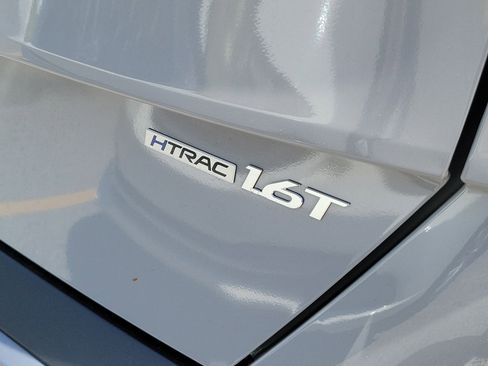 Used 2025 Hyundai Kona Limited AWD/4WD image 6