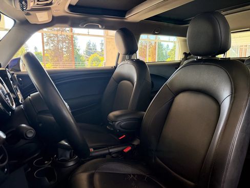 Used 2019 MINI Cooper 2-Door Hardtop FWD image 16