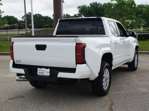 Used 2025 Toyota Tacoma SR5 AWD/4WD image 20