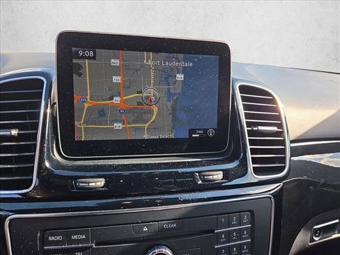 Used 2019 Mercedes-Benz GLE 400 4MATIC image 10