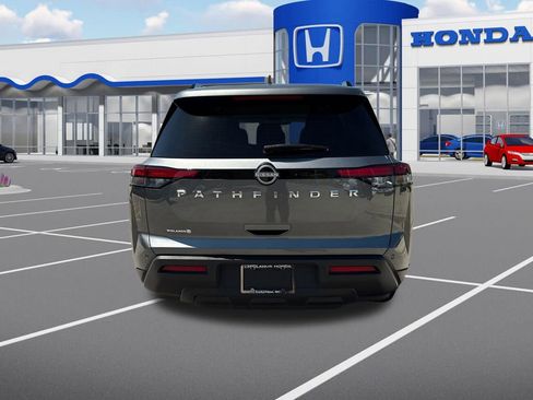 Used 2025 Nissan Pathfinder SV FWD image 7