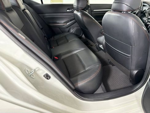 Used 2023 Nissan Altima 2.5 SR FWD image 15