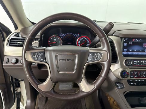 Used 2015 GMC Yukon Denali w/ Open Road Package AWD/4WD image 16