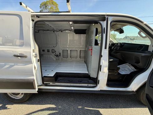 Used 2022 Ford Transit 150 Low Roof RWD image 18