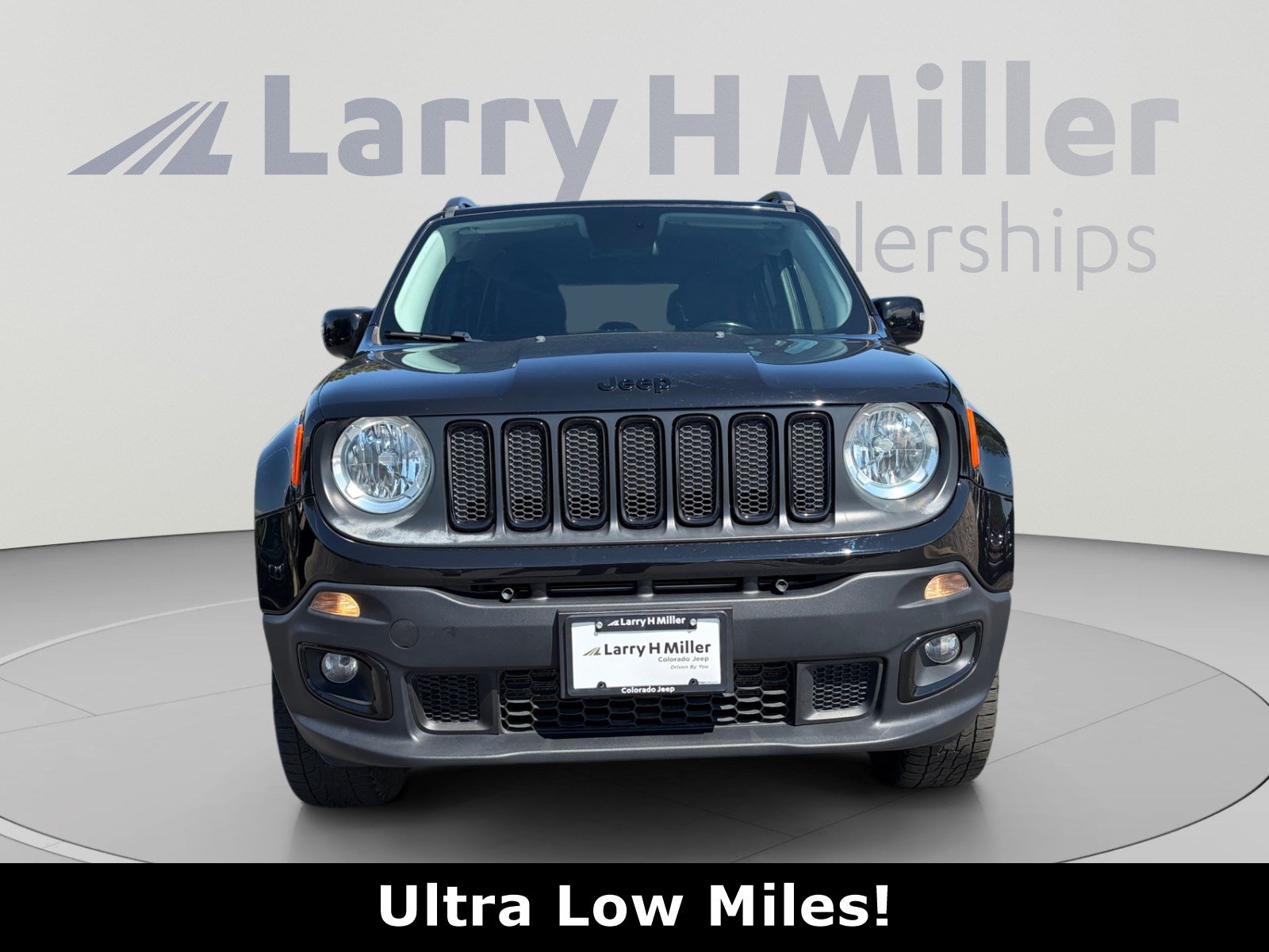 Used 2017 Jeep Renegade Altitude AWD/4WD image 8