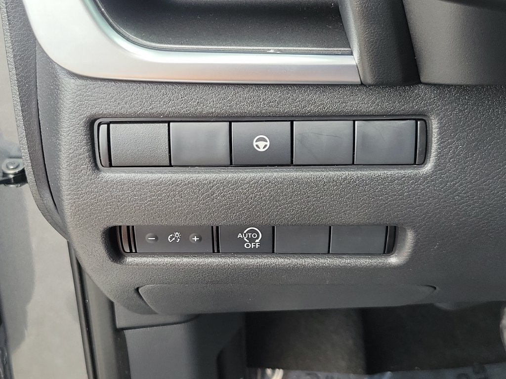 Certified 2023 Nissan Rogue SV FWD image 30
