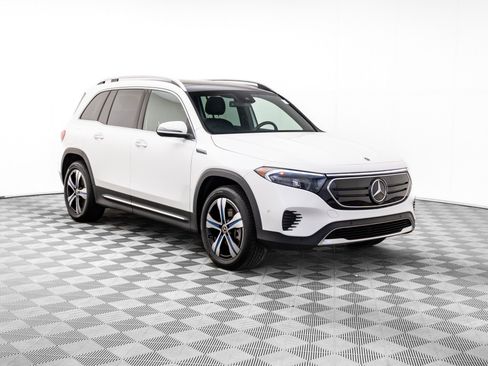 Certified 2023 Mercedes-Benz EQB 300 300 image 8