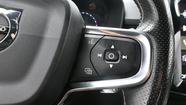 Used 2019 Volvo XC40 T5 R-Design AWD/4WD image 21