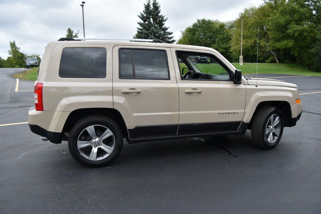Used 2017 Jeep Patriot High Altitude FWD image 5