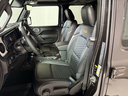 New 2025 Jeep Gladiator Sport AWD/4WD image 12