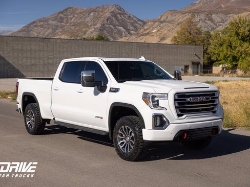 Used 2022 GMC Sierra 1500 AT4 w/ AT4 Premium Package image 2
