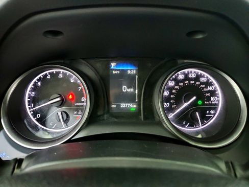 Used 2024 Toyota Camry SE image 25