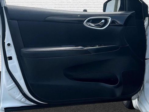 Used 2019 Nissan Sentra SV FWD image 19