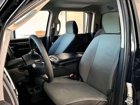 Used 2021 RAM 1500 Classic SLT RWD image 19