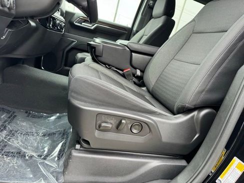 Used 2023 Chevrolet Silverado 1500 LT AWD/4WD image 8