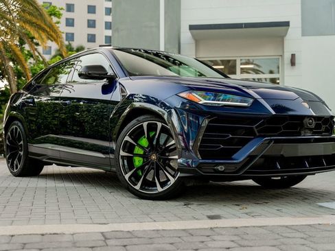 Used 2020 Lamborghini Urus AWD image 4