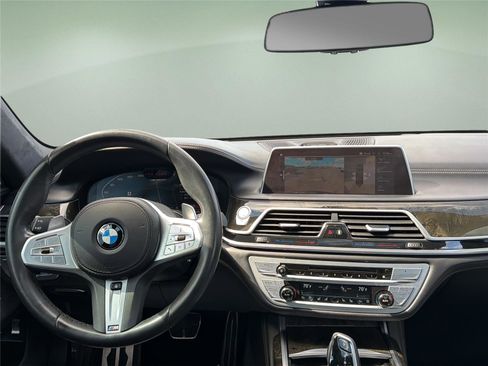 Used 2020 BMW M760i xDrive w/ Luxury Rear Seating Package image 15