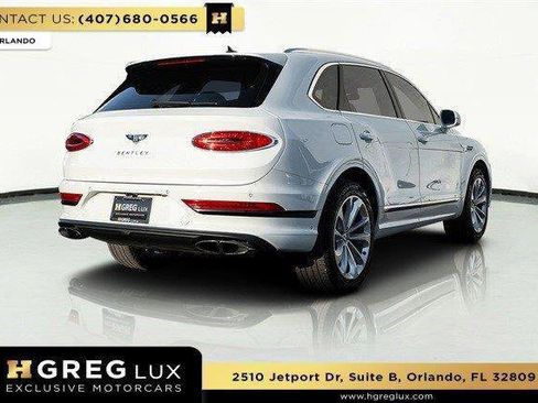 Used 2022 Bentley Bentayga AWD/4WD image 20