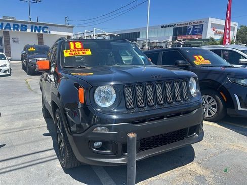Used 2018 Jeep Renegade Altitude FWD image 26