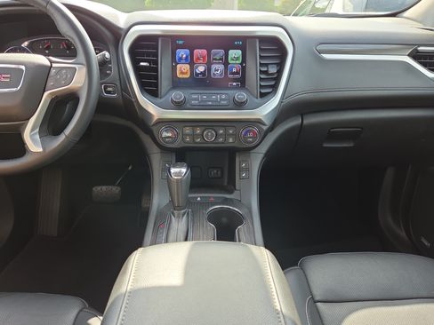Used 2017 GMC Acadia SLT FWD image 24