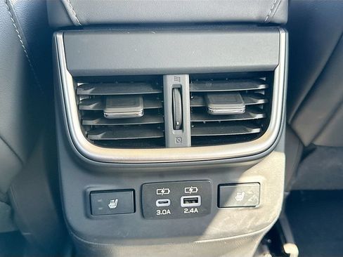 Used 2025 Subaru Outback Limited AWD/4WD image 31