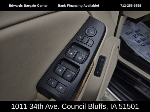 Used 2017 GMC Yukon XL Denali w/ Open Road Package image 10