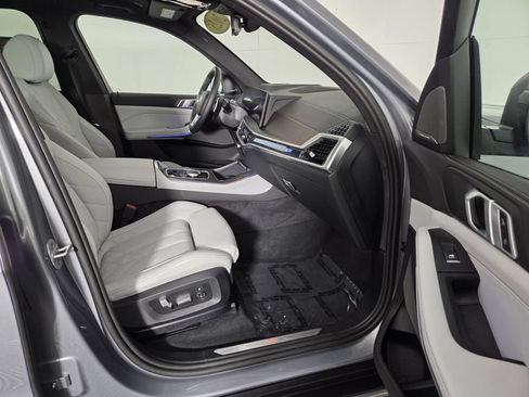 Used 2025 BMW X5 sDrive40i w/ Premium Package RWD image 39
