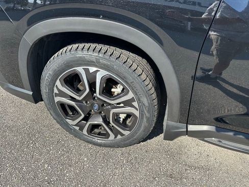 Used 2023 Subaru Ascent Touring w/ Popular Package #2A image 11