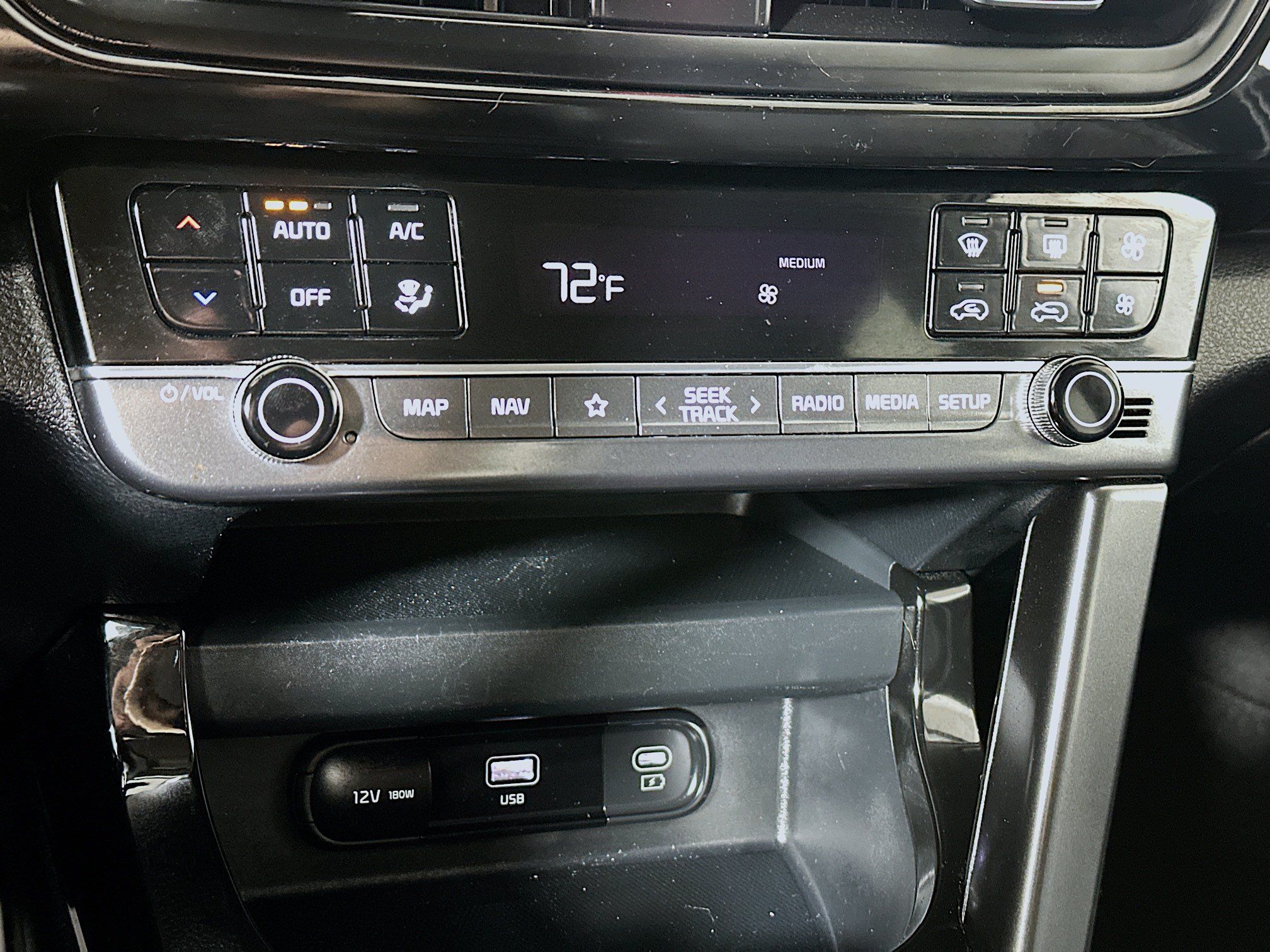 Certified 2024 Kia Seltos S FWD image 16