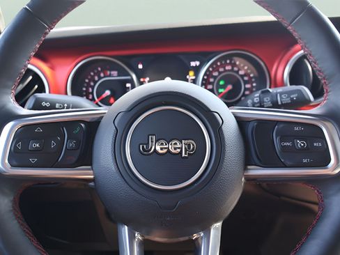 Used 2019 Jeep Wrangler Unlimited Rubicon AWD/4WD image 21