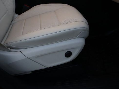 Used 2022 Mercedes-Benz GLS 450 4MATIC image 10