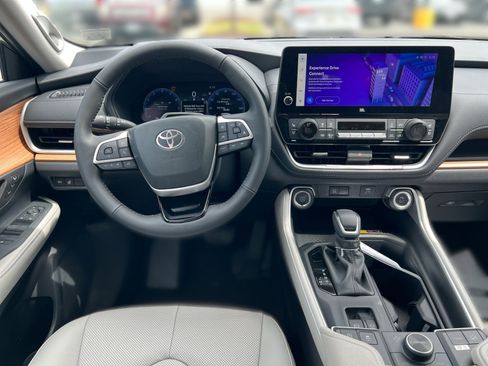New 2026 Toyota Grand Highlander AWD image 18