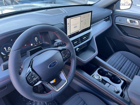 New 2026 Ford Explorer ST-Line image 7