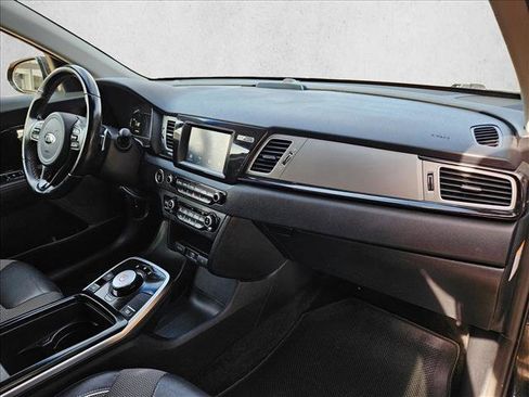 Used 2019 Kia Niro EX image 21