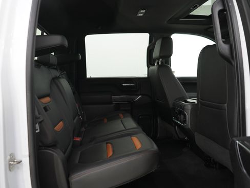 Used 2020 GMC Sierra 2500 AT4 w/ AT4 Premium Package AWD/4WD image 12